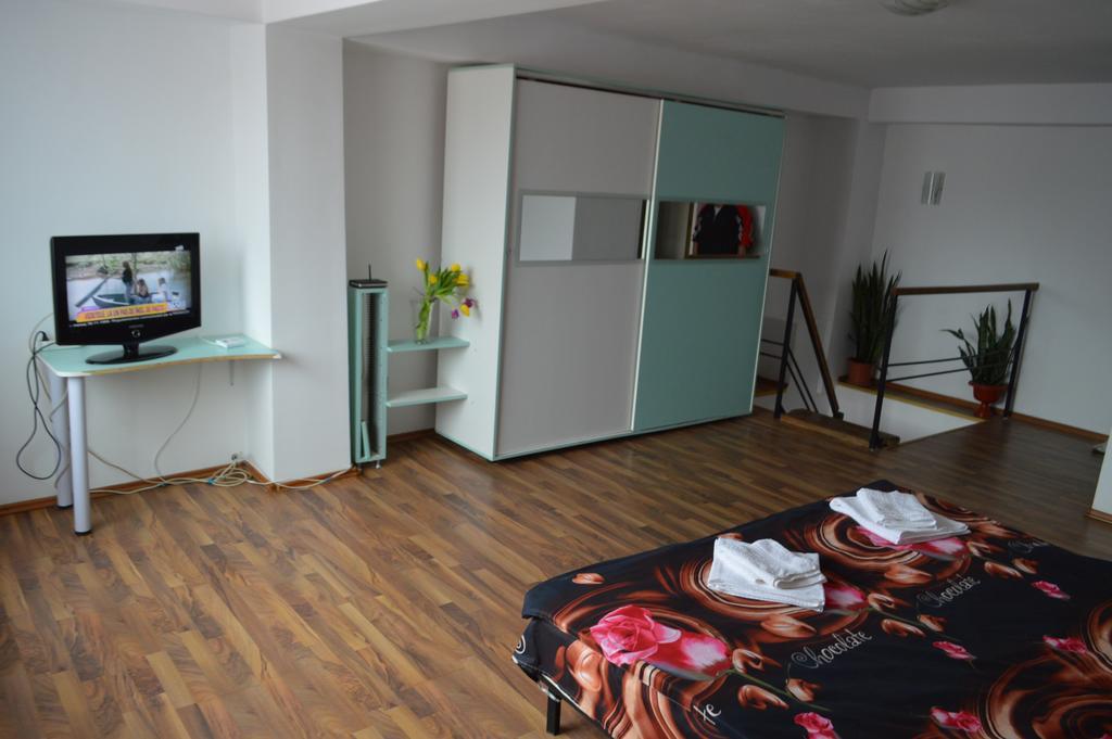 Csikos Apartment Cluj-Napoca Exterior photo