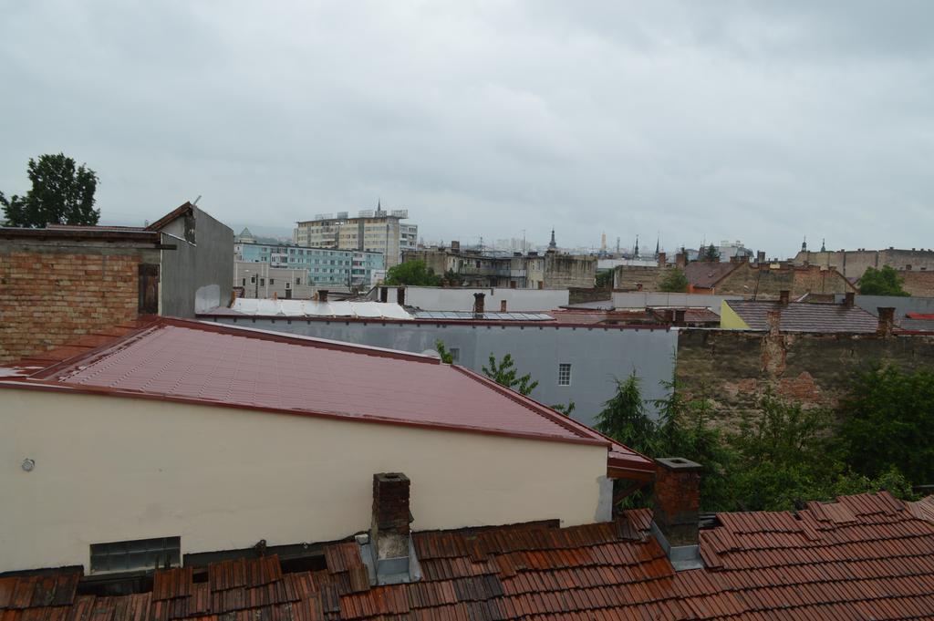 Csikos Apartment Cluj-Napoca Exterior photo